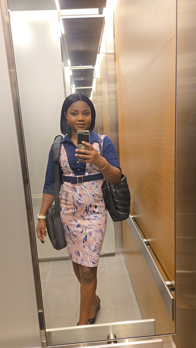 _anitaebube1's tweet image. One month of showing up in person and showing out too 😊👗. #InPerson #OfficeWork