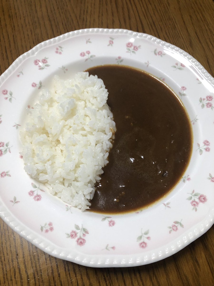 CurryMorimori's tweet image. #レトルトカレー
#欧風カレー
#MYSiZE
#大塚食品
#20250601朝食

具材はほぼゼロ。欧風カレーとあるがスパイス感あるあっさりとしたカレー。
カツカレーにかけるにはよいかと思う。
このシリーズの美味しさはキーマ、欧風、バターチキンの順。