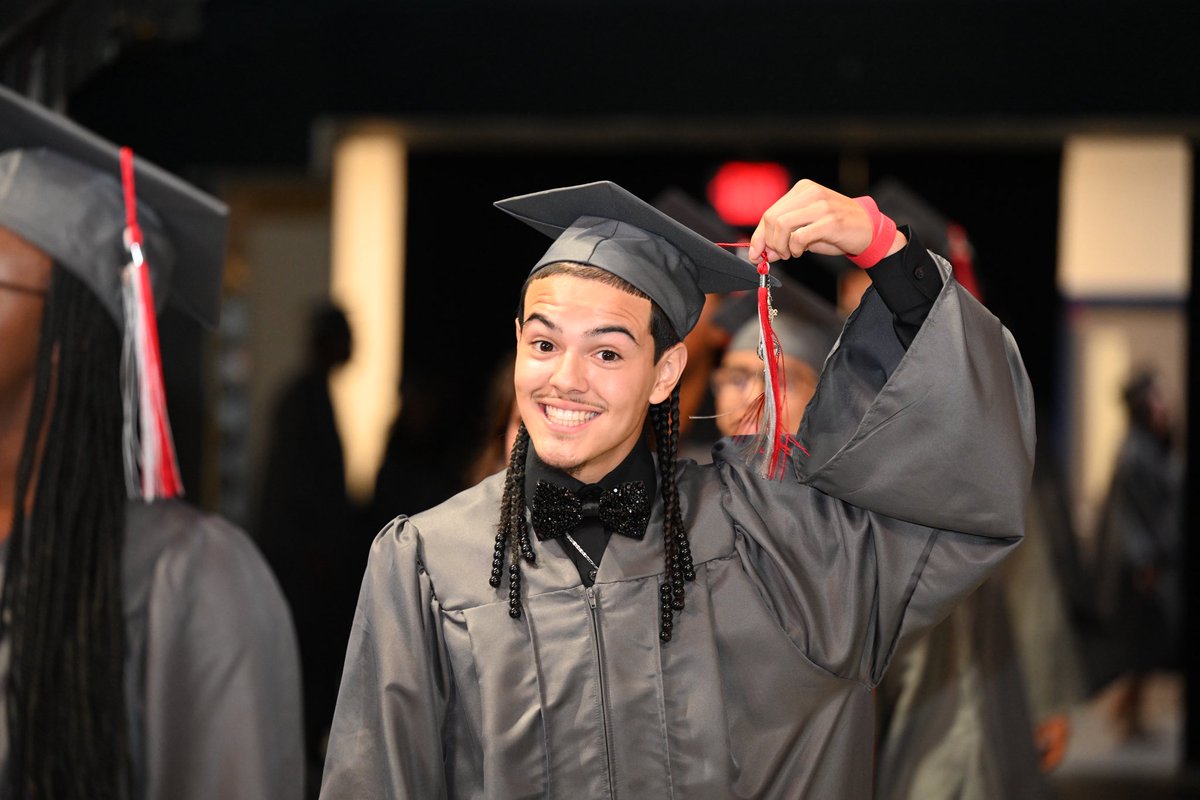 Brittney Barksdale (@cfisdbrittneyb) on Twitter photo LETโS GO SPARTANS! The <a href="/CFISDCyLakes/">Cy Lakes HS</a> #Classof2025 is ready to walk across the stage!!! #CFISDspirit ๐ #CyLakesGrad LETโS GO SPARTANS! The <a href="/CFISDCyLakes/">Cy Lakes HS</a> #Classof2025 is ready to walk across the stage!!! #CFISDspirit ๐ #CyLakesGrad