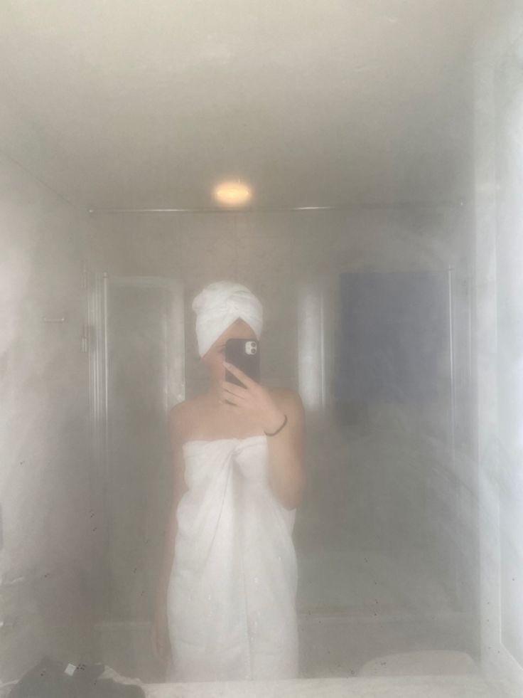 Duştan çıktım kim yanımda olmak ister 😜