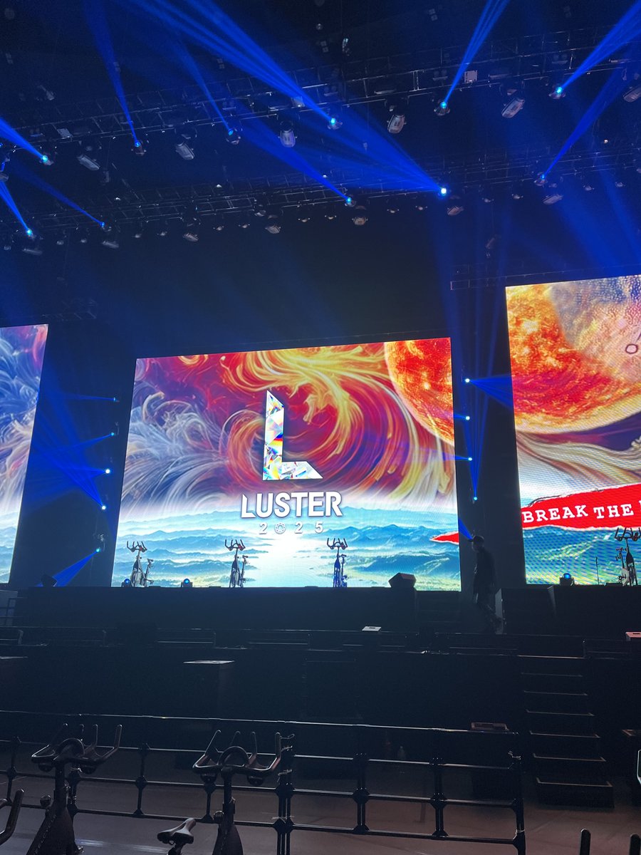 ismarkepro's tweet image. feelcycle luster2025🚲
昨日の公演も最高でした🎉
全力しすぎてかなりの筋肉痛ですが笑
最終日！今日も全力で漕いで楽しむ😄
#feelcycle #luster #横浜アリーナ