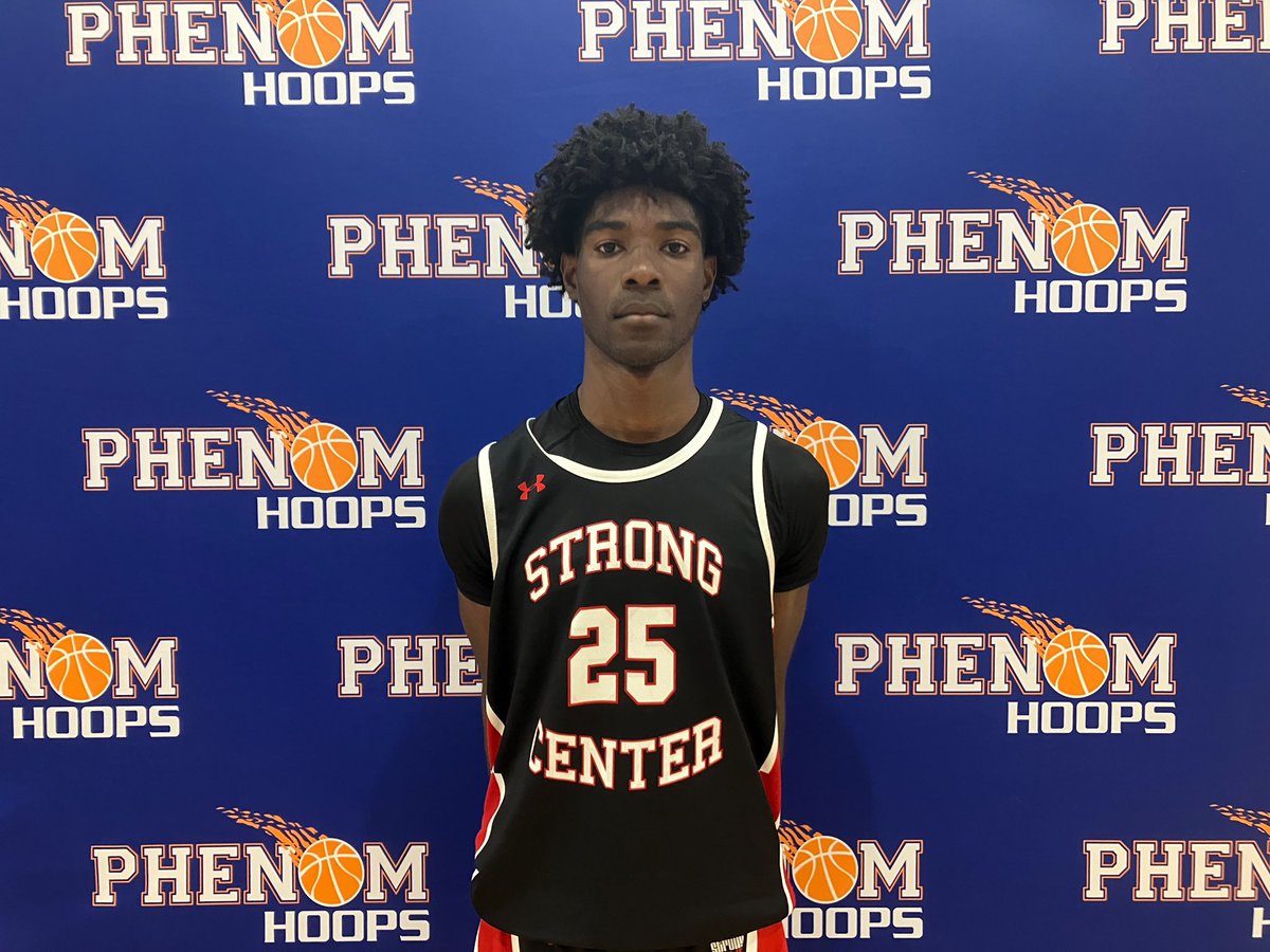 2026 6'4 Ryan Roberts (Strong Center Ihle) is an intriguing prospect with size. Attacked well off the bounce, puts pressure on opponents defensively, and finds ways to get paint touches consistently. #PhenomSummerShowcase