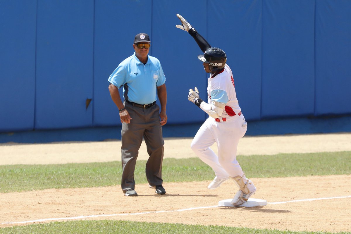 Postales del primer juego entre los equipos de Las Tunas y Ciego de Ávila en la Final de la III Liga Élite del #Beisbol Cubano. Victoria de los Tigres sobre los Leñadores 11 carreras por una en el estadio José Ramón Cepero.
#Cuba #DeporteCubano #BaseBall