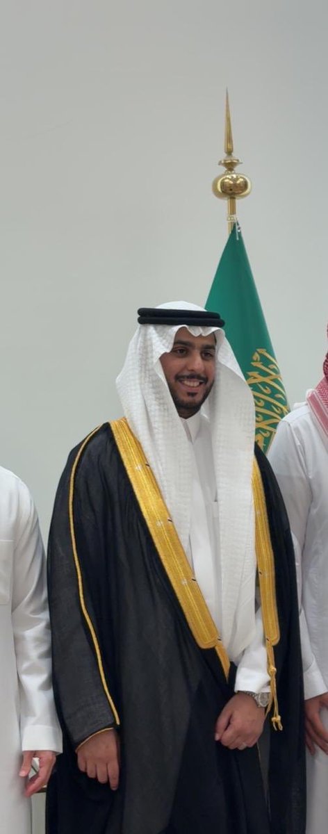 نبارك لابن الوطن النقيب الطبيب / عبدالعزيز بن سعود بن محمد الغزواني وفقه الله ونفع به وزملائه لخدمة دينهم ومليكهم ووطنهم ورزقه الذريه الصالحه وشكرا لمن شرفنا منهم معالي الفريق عبد الله بن محمد الوهيبي والمشايخ ورجال الأعمال وابناء قبائل بلغازي الاوفياء.