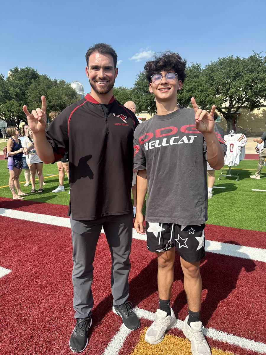 After a great visit with <a href="/RoosFootball/">Austin College ’Roos Football</a> I am blessed to receive my 2nd offer!! 
<a href="/fmazey/">Forrest Mazey</a> 
<a href="/seancooper_C4/">Sean Cooper</a> 
<a href="/CoachBrionesAC/">Bobby Briones</a> 
<a href="/DurantLionFBall/">Durant Lion Football</a>