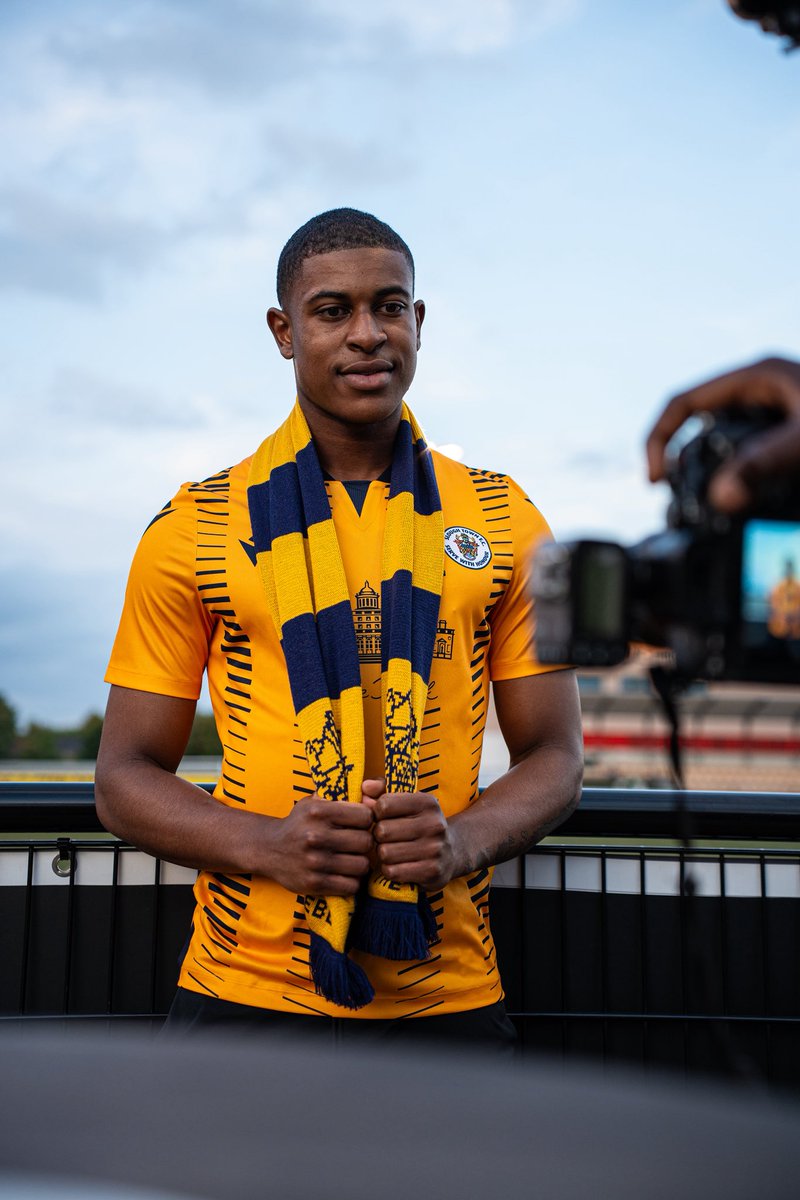 𝗡𝗲𝘅𝘁 𝗟𝗲𝘃𝗲𝗹 𝗘𝗻𝗲𝗿𝗴𝘆 

Tarik makes it official at <a href="/sloughtownfc/">Slough Town FC</a> 

#ThePlatform