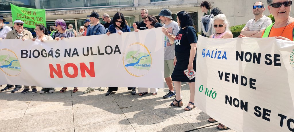 Comité de Defensa das Rías Altas (CDRA). (@lago_louro) on Twitter photo <a href="/ecoloxistaslugo/">Ecoloxistas Lugo. Atlántica e Verde</a> <a href="/BreoLucus/">BreoLucus 🧄🧄🧄</a> <a href="/amaregar/">AmaregarDefensoraAnimalista, EcoFeminista</a> <a href="/EANAMaestrazgo/">JavierOquendo</a> <a href="/ecoloxistasgal/">Ecoloxistas Gal. Atlántica e Verde</a> <a href="/FernandoVallada/">Fernando Valladares</a> <a href="/FucoPerez/">O Fuco Pérez Sinsegundo</a> <a href="/MartaAriasLopez/">Marta Arias López</a> <a href="/Miguel_Leiva_/">Miguel Leiva Torreiro</a> <a href="/UlloaViva/">Plataforma Ulloa Viva</a> Hoxe,o noso Comitè participou na mobilización de Lugo contra as Plantas de Biogás na Galiza e no estado.
A saúde das persoas e os demáis seres vivos è unha liña vermella, debe estar por riba de todo.
O que se pretende non è sostíbel!Algunhas están paradas mais poden reactivarse. <a href="/ecoloxistaslugo/">Ecoloxistas Lugo. Atlántica e Verde</a> <a href="/BreoLucus/">BreoLucus 🧄🧄🧄</a> <a href="/amaregar/">AmaregarDefensoraAnimalista, EcoFeminista</a> <a href="/EANAMaestrazgo/">JavierOquendo</a> <a href="/ecoloxistasgal/">Ecoloxistas Gal. Atlántica e Verde</a> <a href="/FernandoVallada/">Fernando Valladares</a> <a href="/FucoPerez/">O Fuco Pérez Sinsegundo</a> <a href="/MartaAriasLopez/">Marta Arias López</a> <a href="/Miguel_Leiva_/">Miguel Leiva Torreiro</a> <a href="/UlloaViva/">Plataforma Ulloa Viva</a> Hoxe,o noso Comitè participou na mobilización de Lugo contra as Plantas de Biogás na Galiza e no estado.
A saúde das persoas e os demáis seres vivos è unha liña vermella, debe estar por riba de todo.
O que se pretende non è sostíbel!Algunhas están paradas mais poden reactivarse.