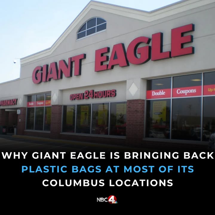 About one year after debuting reusable fabric grocery bags, Giant Eagle is switching back to plastic at most of its Columbus stores.  nbc4i.co/3Fd5Eg2?utm_me…
