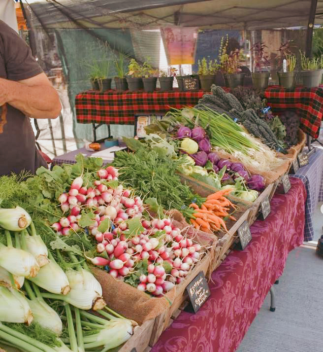 The NEW Reed's Crossing Farmers' Market kicks off this Wednesday, June 4!

Time: 4:30 to 8 pm
Location: Reed's Crossing Park: 4065 SE 83rd Ave, Hillsboro, OR 97078

Details: hillsboro-oregon.gov/Home/Component…

Hillsboro Farmers' Markets