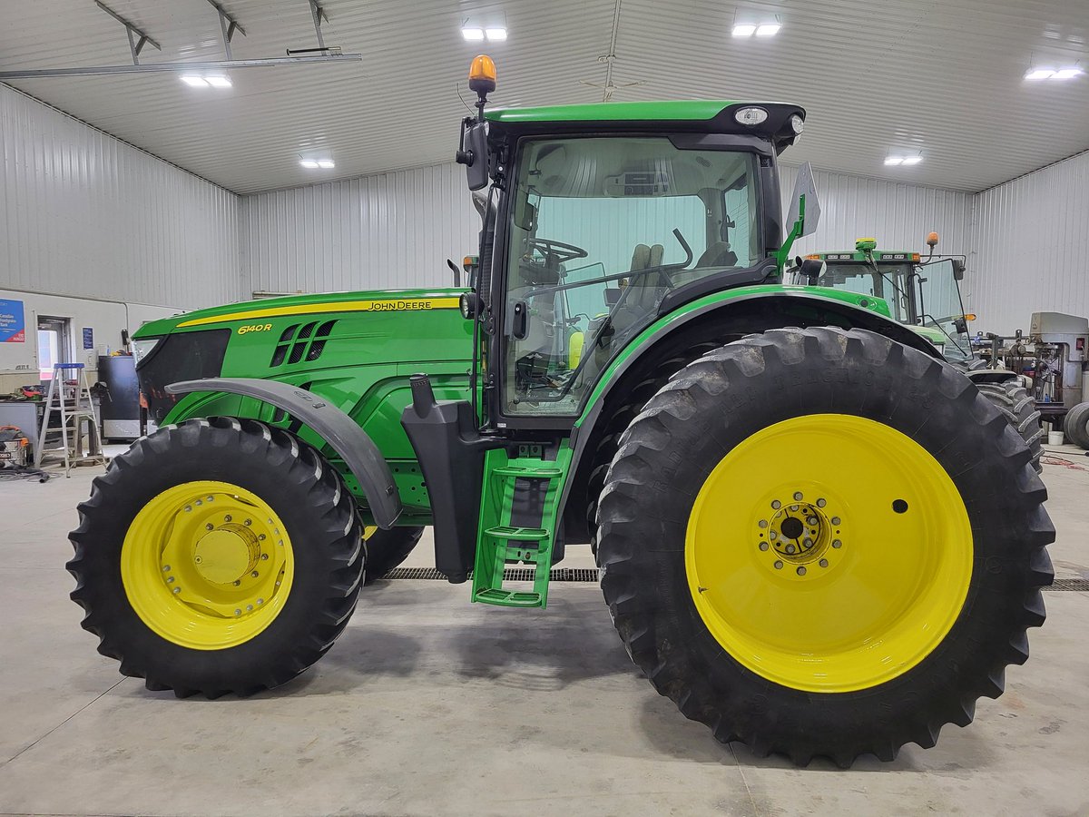 For Sale: 

John Deere 6140R Tractor, 3752 hours, 20 speed power quad trans, auto track ready, 3 remotes, 540/1000 PTO, front fenders, 380/85R30 front and 480/80R42 rear firestone tires, rack and pinion axles.

Call or text 5194642833

$125,000 🇨🇦 
$91,500 🇺🇸 

Please Retweet!