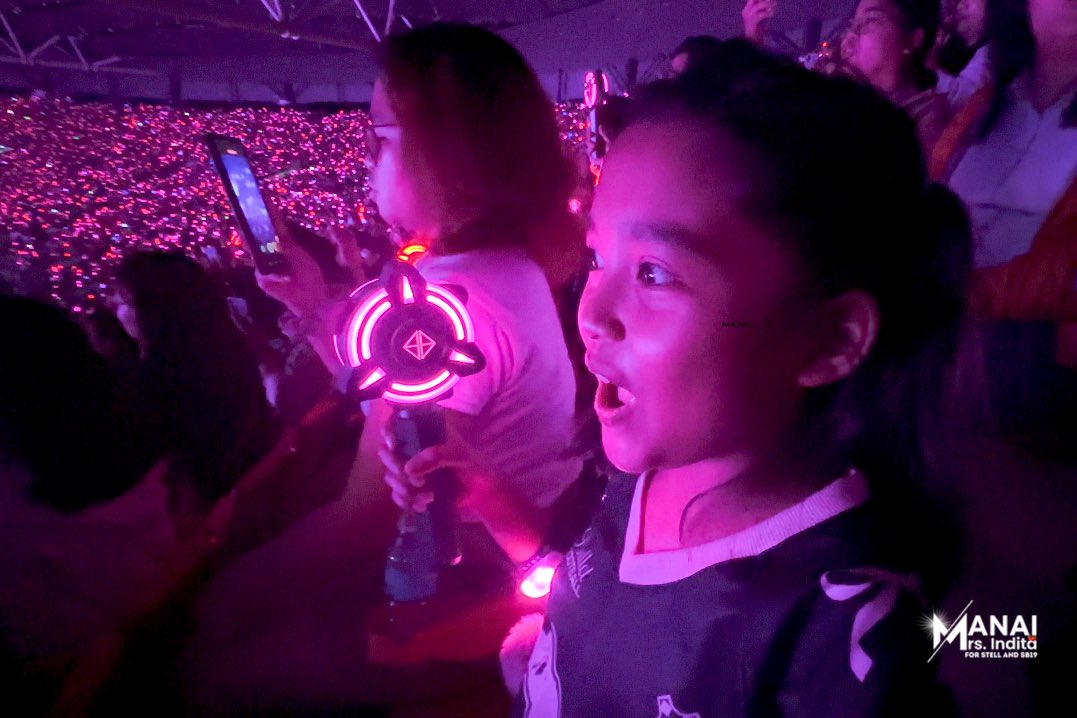 Manai_14's tweet photo. What I love the most tonight is the kids did enjoy the show. 
 I can see the admiration in their eyes lalo na sa biases nila. My panganay loves Pablo soooo sooo much na i can see her teary eyed. @imszmc 

SALAMAT SB19 sa musika

HISTORY BEGINS WITH ESBI
@SB19Official #SB19
#SaWWorldTourPH