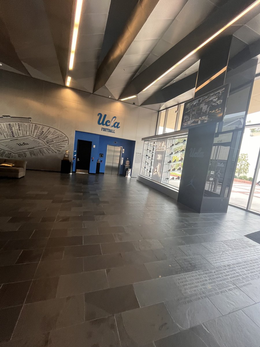 Sam (@samdiv206) on Twitter photo Thank you <a href="/UCLAFootball/">UCLA Football</a> for touring me around the facility’s and campus. I had a great time and learned what it means to be a Bruin!!
<a href="/MalloeMalloe/">Ikaika Malloe</a>
<a href="/CoachJFrank/">Jethro Franklin</a>
<a href="/apmaul/">AP Maul</a>
<a href="/BrandonHuffman/">Brandon Huffman</a>
<a href="/NickFarman55/">Nick Farman M.S.</a>
<a href="/NW_Spotlight/">NW SPOTLIGHT ATH'S</a>
<a href="/DeShaunFoster26/">DeShaun Foster</a> Thank you <a href="/UCLAFootball/">UCLA Football</a> for touring me around the facility’s and campus. I had a great time and learned what it means to be a Bruin!!
<a href="/MalloeMalloe/">Ikaika Malloe</a>
<a href="/CoachJFrank/">Jethro Franklin</a>
<a href="/apmaul/">AP Maul</a>
<a href="/BrandonHuffman/">Brandon Huffman</a>
<a href="/NickFarman55/">Nick Farman M.S.</a>
<a href="/NW_Spotlight/">NW SPOTLIGHT ATH'S</a>
<a href="/DeShaunFoster26/">DeShaun Foster</a>