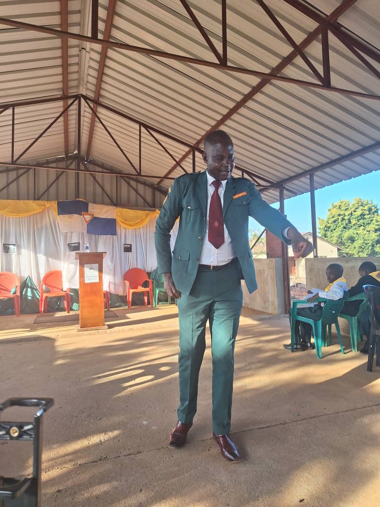 hkatsvairo's tweet photo. In learning, you will teach, and in teaching, you will learn.” Grateful for an amazing Pathfinder skills day at Twinlakes SDA Church! So much wisdom shared and new lessons gained. https://t.co/b0pRAee0Xd