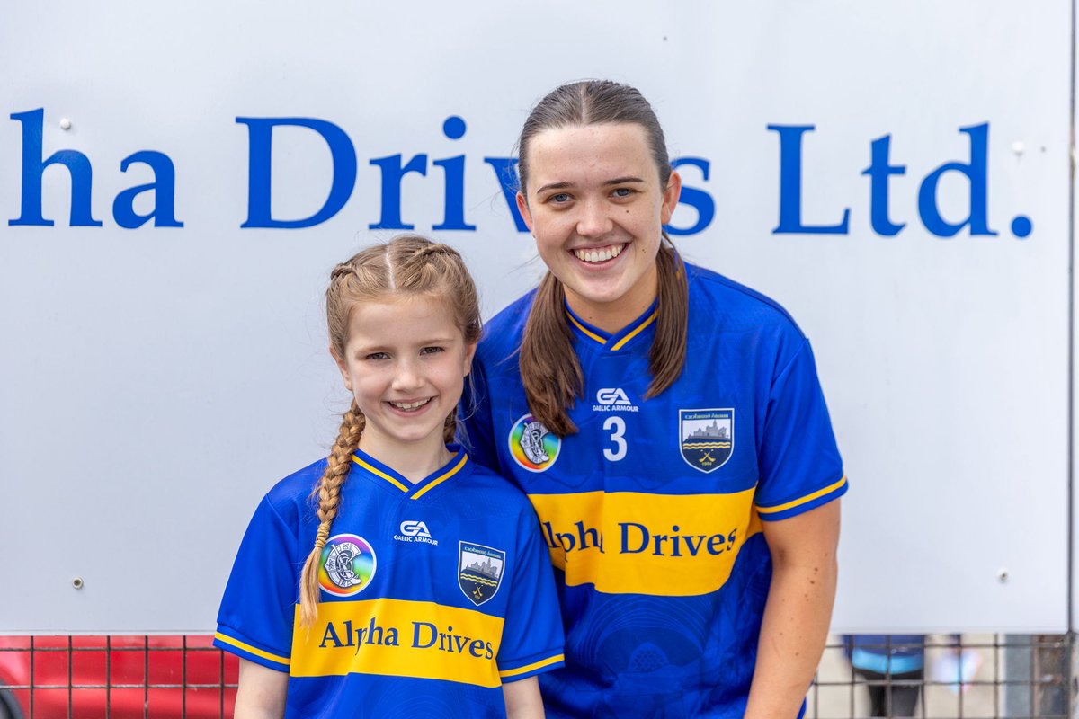 camogietipp's tweet photo. A tough day for both our U23 and Senior team beaten by two excellent Cork sides. Well done to our brilliant mascots Sophie from St Mary's Clonmel and Grace from @nenagheireog. A wonderful experience for them both 🔵🟡 https://t.co/W2Bqc5aawr
