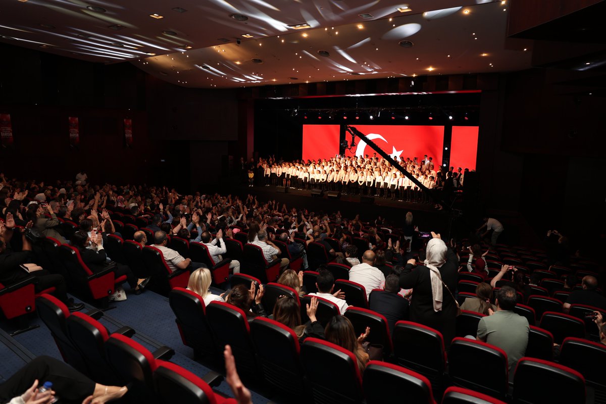 KOROFEST, 100. Yıl Marşımız “Parla” ile muhteşem bir final yaptı! 🇹🇷#MektebimKoleji #MektebimGelecekBenim #Korofest