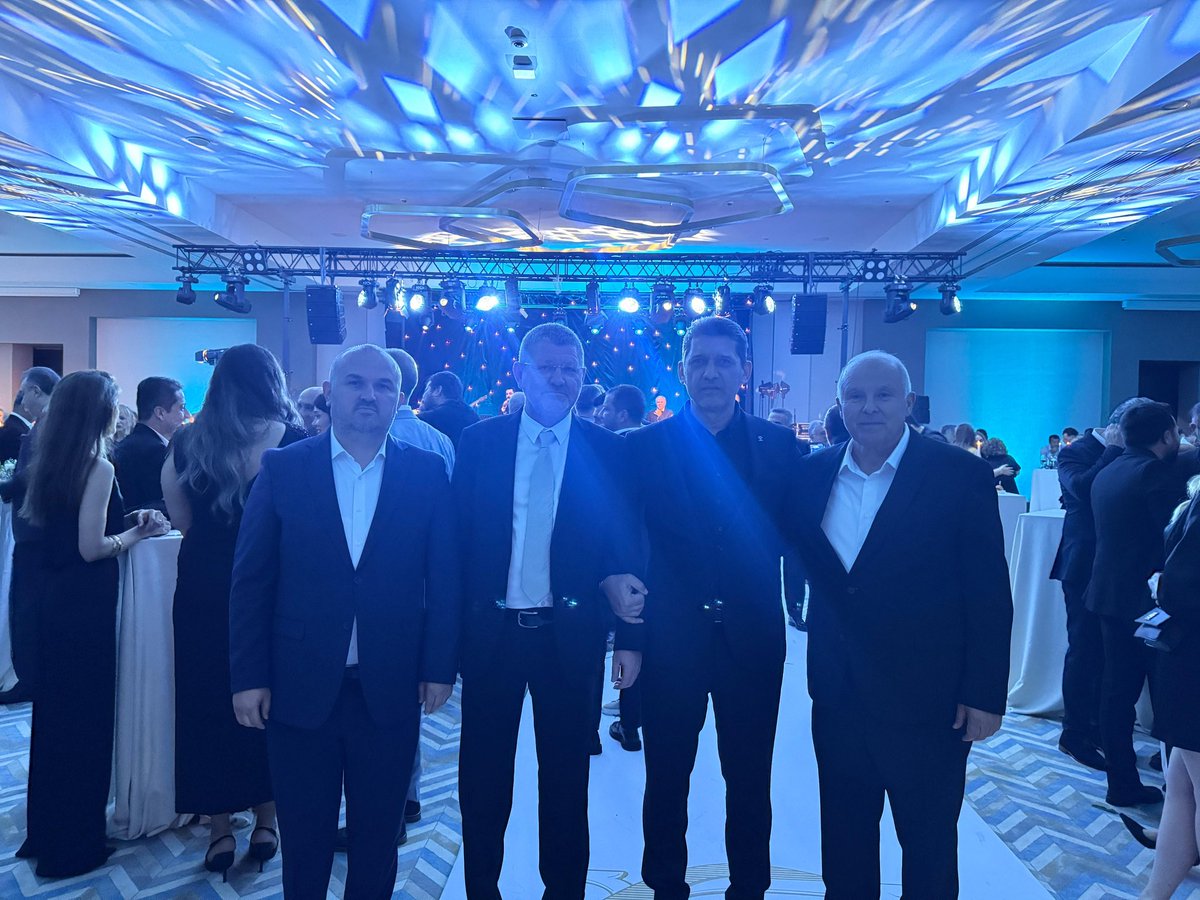 Ali Çetin (@alicetin_07) on Twitter photo Antalya Ticaret ve Sanayi Odası (ATSO) Başkanımız Yusuf Hacısüleyman’ın (<a href="/YHacisuleyman07/">Yusuf Hacısüleyman</a> ) kıymetli evladı Erol Can ile Elif Gözde’nin düğün merasimine katıldık. Çiftlere bir ömür boyu mutlulular diliyoruz. Antalya Ticaret ve Sanayi Odası (ATSO) Başkanımız Yusuf Hacısüleyman’ın (<a href="/YHacisuleyman07/">Yusuf Hacısüleyman</a> ) kıymetli evladı Erol Can ile Elif Gözde’nin düğün merasimine katıldık. Çiftlere bir ömür boyu mutlulular diliyoruz.