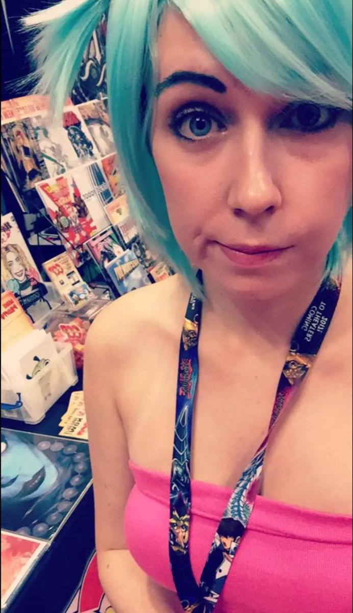 Love being a domme nerd 😊😊💅🏼 you’ll love serving me because you’ll be lucky to 😝#findom #gamergirl #FLR #paypig #domme #sub #drain #cbt