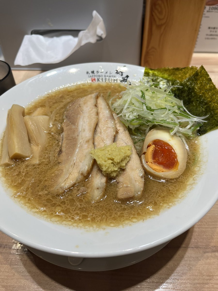 Peshin44's tweet photo. 最近食ったラーメン美味しかった
おろししょうがは珍しいね https://t.co/t5WqUFF60S