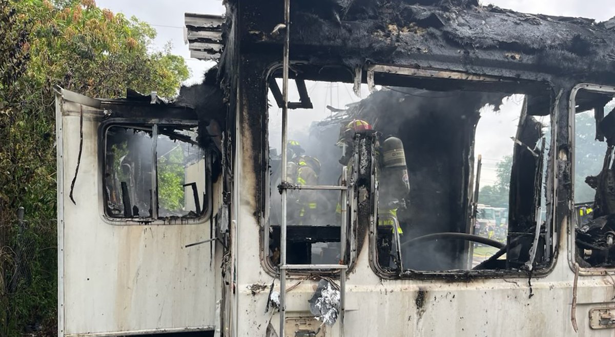 #PCFRMediaAlert | Polk County Fire Rescue (PCFR) responded to a recreational vehicle (RV) fire that resulted in a fatality on Combee Road in Lakeland.
Read the full release here: polk-county.net/news/polk-coun…
