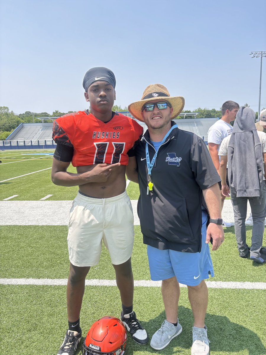 _makh11's tweet image. Thanks @Coach_Butts & @CoachKGRoberts For inviting me out! Had a great time.