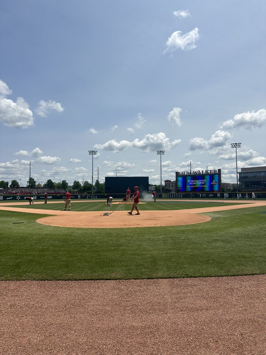 More ball on deck. 

(2) Kansas vs (4) N. Dakota State set for 2:06 p.m. 

#RockChalk #NCAABaseball
