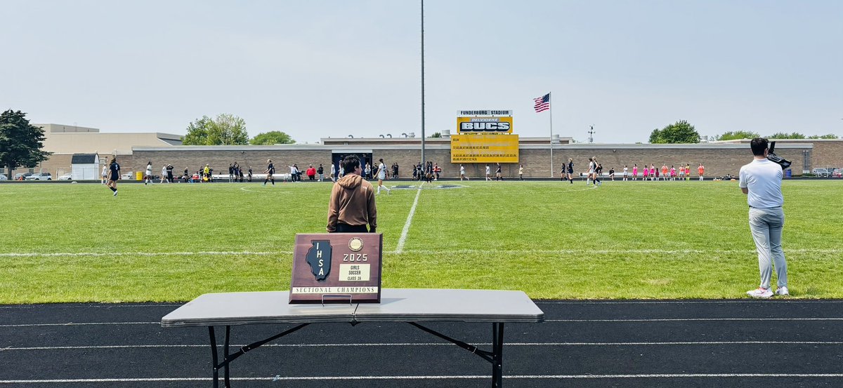BHSBUCletics's tweet image. 📢 IHSA SECTIONAL ⚽️ SCORE ALERT! 📢
🔥 May 31st, 2025! 🔥 
Schedule:
Sat., May 31
•Championship Match at 11:00 AM:
FINAL
-Belvidere (North) 1️⃣
-Rockford (Boylan Catholic) 0️⃣
@IHSA_IL 
@BHSTitans 
@BNHSSports 
#ihsastate