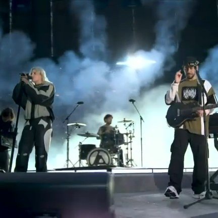 DoentesPFutebol's tweet image. Linkin Park na abertura da Champions League 😍