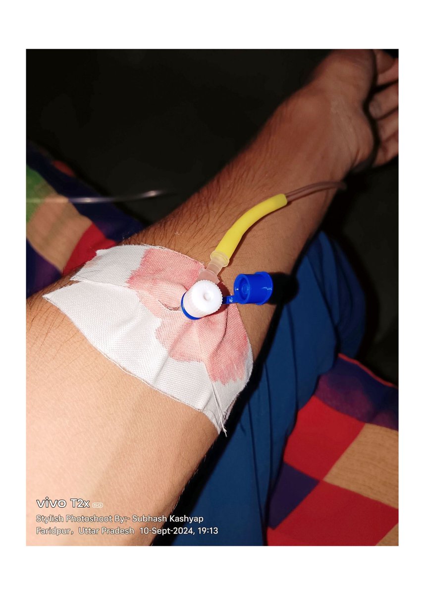 KashyapSubhash9's tweet image. #MR.#kashyap
        ✍️ By:- Subhash Kashyap

हर रोज एक नाम याद आता है
कभी सुबह तो कभी शाम याद आता है
सोचता हूँ करलूं दूसरी मोहब्बत फ़िर
पहली मोहब्बत का इंज़ाम याद आता है...।।💔🥺🥀