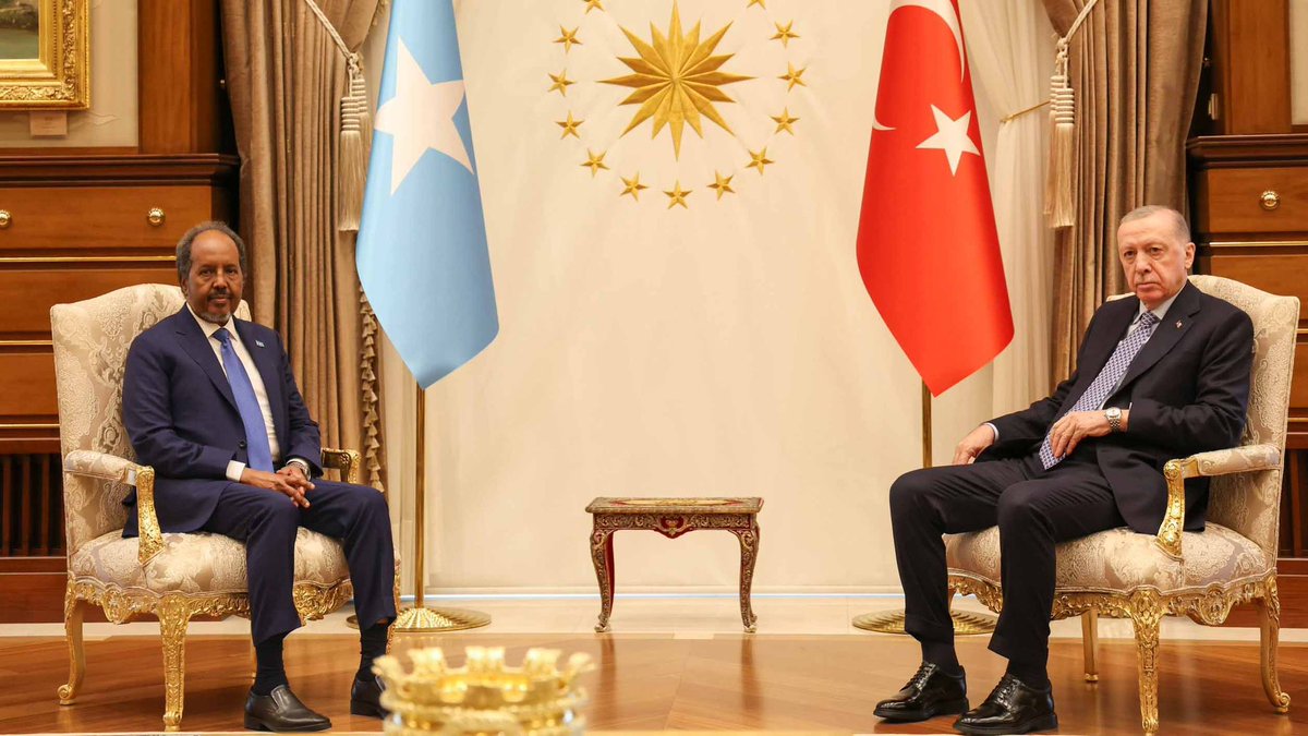 President <a href="/HassanSMohamud/">Hassan Sheikh Mohamud</a> and his Turkish counterpart, President <a href="/RTErdogan/">Recep Tayyip Erdoğan</a>, held a phone conversation on Saturday afternoon. The call addressed Türkiye-Somalia bilateral relations as well as regional and global matters.

Stating that Türkiye supports Somalia’s development vision