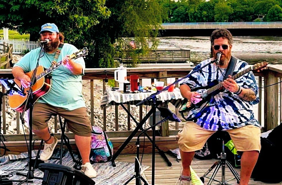 kyleahurd's tweet image. @IndianaBeach Sky Bar TONITE!!! 

So stoked to share the stage with my incredibly talented lifelong amigo @IkeGuitar!! 

We only do this a few times a year, tonight will be special &amp;amp; a grand ol time!!🤘☮️💜 

Tunes at 8! 
#livemusic 
#indianabeach 
#lakeshafer