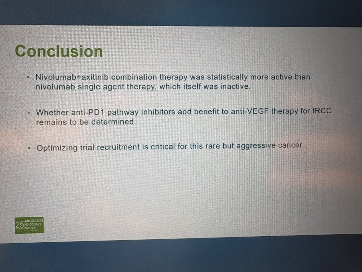jgong15's tweet photo. NCTN AREN1721 rand PhII trial of axi/nivo vs nivo in #TFE3/tRCC (prior IO or axi prohibited) ➡️ closed to low accrual after 15 subjects. Nivo mono w/little activity with 1.8 mos to 10.5 mos w/improved ORR and OS favoring axi/nivo in this rare aggressive subset

#ASCO25
@OncoAlert https://t.co/ia3rIbSO9z