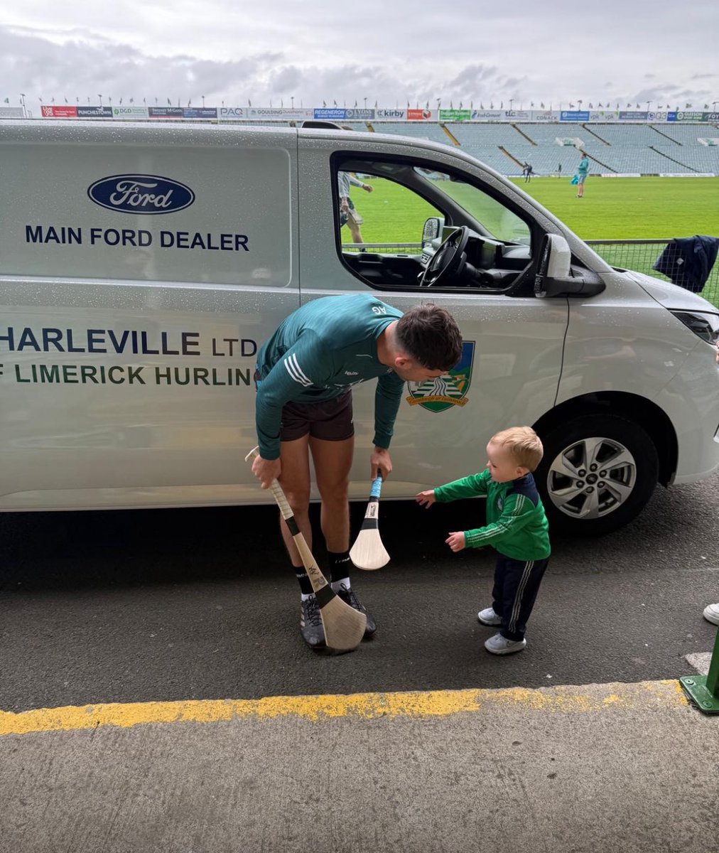 Monagea GAA (@monageaclg) on Twitter photo Aaron giving a bit of advice to young Cian Herlihy today at the handover of keys to the LSH kit van from <a href="/CavanaghsCork/">Cavanaghs Ford Dealer</a> π³π¬π³π¬ Aaron giving a bit of advice to young Cian Herlihy today at the handover of keys to the LSH kit van from <a href="/CavanaghsCork/">Cavanaghs Ford Dealer</a> π³π¬π³π¬
