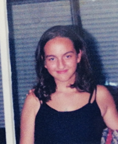 Buradan tüm kıymetli futbol camiasına sesleniyorum.

Bu kardeşimizin adı Çağla TUĞALTAY. O, bundan tam 25 yıl önce 5 Haziran 2000 tarihinde daha 14.5 yaşında iken evine geldiği esnada bir bardak su içmeye bile fırsat bulamadan bir cani tarafından vahşice katledildi.

5 Haziran