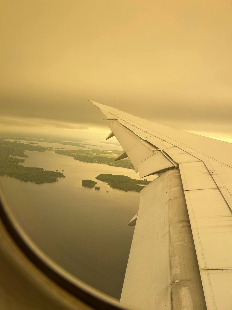 La petite est partie un mois en immersion à Toronto. 1ère escale Montréal. Un voyage qui m'aurait plu.