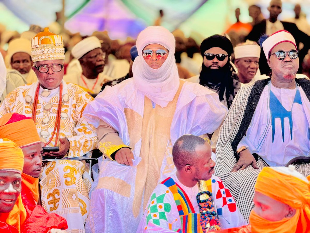 Today marked a momentous occasion for the sons and daughters of Ganye Chiefdom, as we came together in unity and pride to celebrate His Royal Highness, the Gangwari Ganye, Dr. Umaru Adamu Sanda, OON, on the remarkable milestone of his 25th anniversary on the throne.

Over the