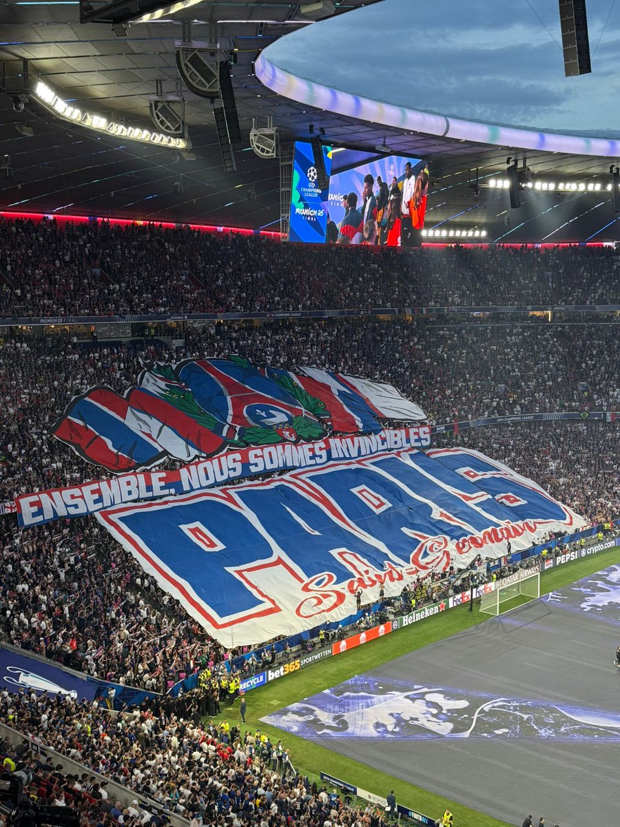 Ce soir, c’est allez Paris ou rien ! 🔴🔵 🤩🇫🇷

Vous le regardez où le match ? 🍿

#PSG #AllezParis #UCLfinal