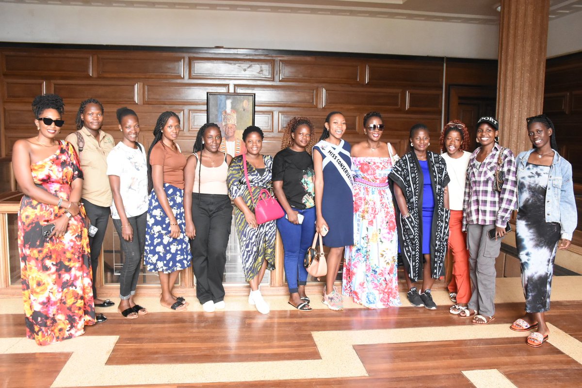 TourBugandaUG's tweet photo. Just wrapped up an unforgettable experiential tour of Buganda's heritage sites! From the majestic Kasubi Royal Tombs to the historic Bulange Parliament and the grandeur of Kabaka's Palace, every moment was steeped in rich history and culture. #BugandaHeritage https://t.co/vVCarDxIJy