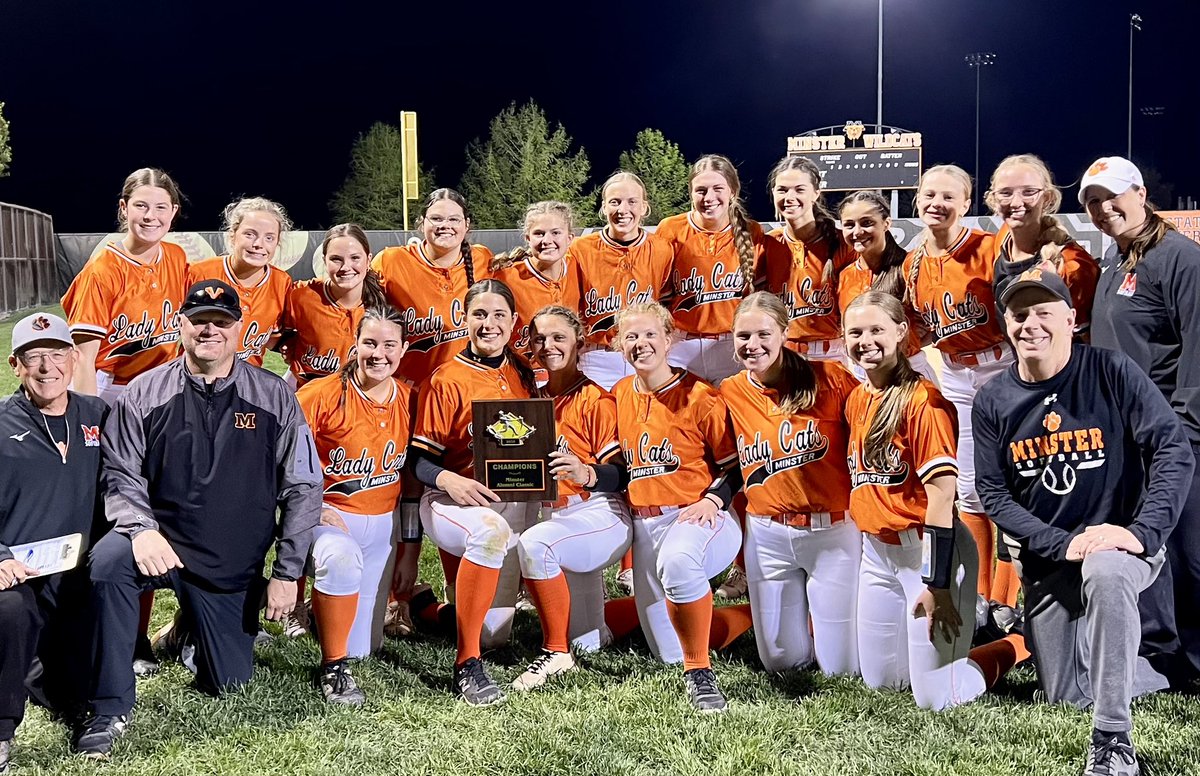MinsterSoftball's tweet image. We finish our season 26-6. To say we’re proud of our girls would be an understatement.
Thank you to our seniors; our softball family is a better group of people and players because of you. Your legacy will live on forever.
Go Cats!
🥎🧡🐾