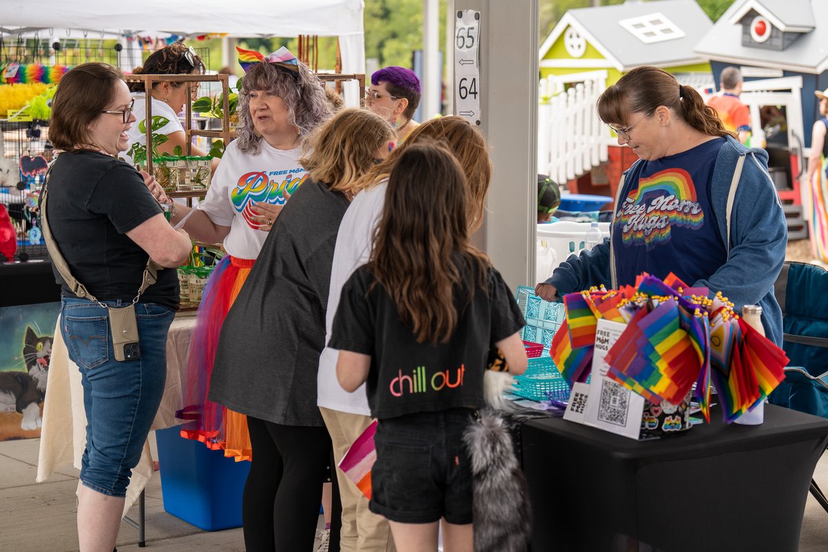 🚌 Ride with Pride 🌈

Meridian Township is kicking off #PrideMonth at 5 p.m. tonight. Hop on Route 1 to the Meridian Mall &amp; be part of the festivities. 🏳️‍🌈🚍

Plan your trip to the celebration at cata.org.

📷: @MeridianTwp

#rideCATA #CommunityPartner