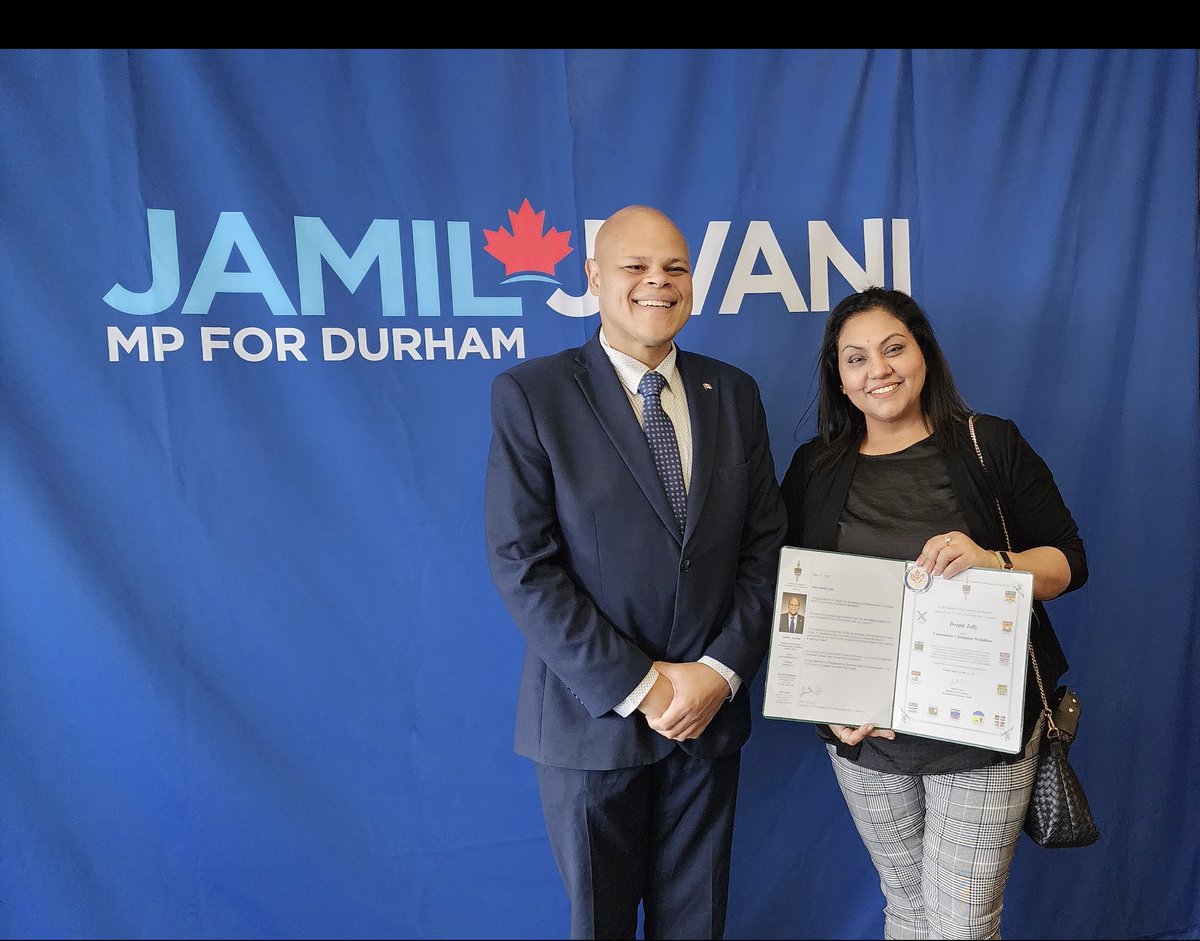Deeply honoured to receive the Community Service Medallion from MP @JamilJivani 🏅 This recognition belongs to every member of our community who walks this journey together.

There’s still a long road ahead to build safer communities and a more just, prosperous Canada 🇨🇦 

With