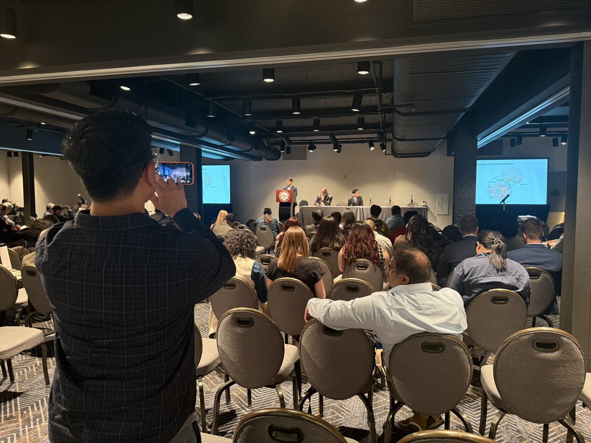 Meihong Deng (@meihongdeng) on Twitter photo Dr. Park from the Chang <a href="/changsbrain/">Eric H Chang</a> & Tracey lab <a href="/KevinJTraceyMD/">Prof. Kevin J. Tracey, MD</a> presenting a novel noninvasive model of Red-shifted Optogenic Stimulation of the Inflammatory Reflex 👍🏻 at #Shockcon2025 #proudmentor #FIMR <a href="/NorthwellHealth/">Northwell Health</a> <a href="/ShockSociety/">The Shock Society</a> Dr. Park from the Chang <a href="/changsbrain/">Eric H Chang</a> & Tracey lab <a href="/KevinJTraceyMD/">Prof. Kevin J. Tracey, MD</a> presenting a novel noninvasive model of Red-shifted Optogenic Stimulation of the Inflammatory Reflex 👍🏻 at #Shockcon2025 #proudmentor #FIMR <a href="/NorthwellHealth/">Northwell Health</a> <a href="/ShockSociety/">The Shock Society</a>