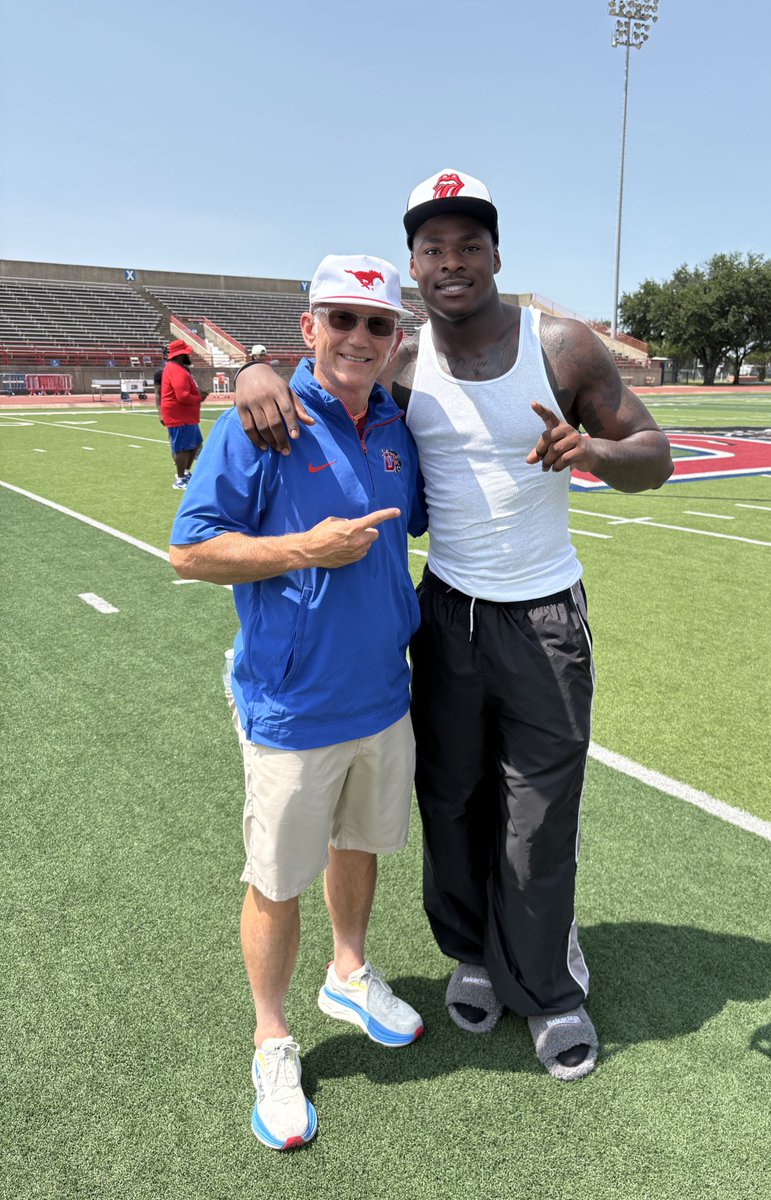 Coach_Lavender (@coach_lavender) on Twitter photo One of the best players in the country!! <a href="/ColinSimmons__/">Colin Simmons ✍🏾 Call Me D1🚶🏾♂️</a> Lock The Gates‼️Only at the Reginald Samples Football Camp!! One of the best players in the country!! <a href="/ColinSimmons__/">Colin Simmons ✍🏾 Call Me D1🚶🏾♂️</a> Lock The Gates‼️Only at the Reginald Samples Football Camp!!