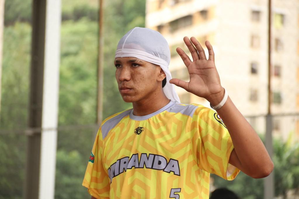 #NacionalAdultosB5 🤚🏻⚾
#Semifinal

En imágenes 📸 la selección de #Miranda 🆚 #LaGuaira en el IV Campeonato Nacional de #Beisbol5 Adultos 

📍Caracas, Distrito Capital
🏟️ La Vega Stadium
💻 fevebeisbol.org

#NacionalesFEVEBEISBOL #LVB5
#BEISBOL5 #Baseball5

@baseball5