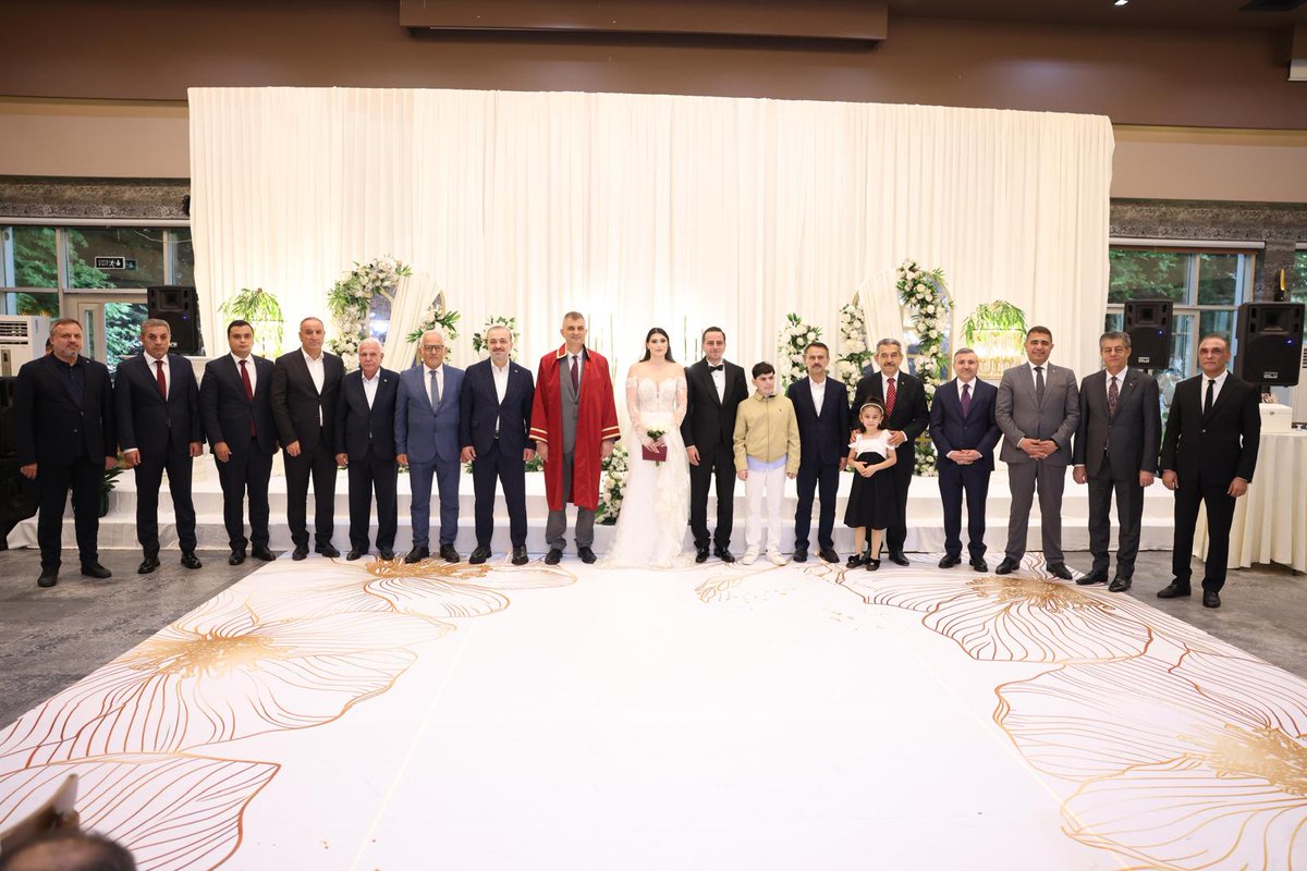 Vali Aktaş, Şeyma ile Talha Çiftinin Nikah Akitlerine Şahitlik Etti
⬇️
kocaeli.gov.tr/vali-aktas-sey…