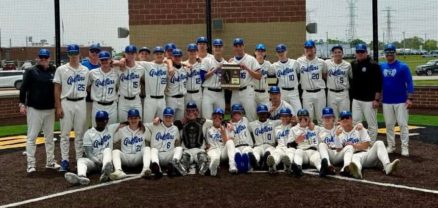 ssuburbanhoops's tweet photo. Congratulations to the 2025 Regional Champions.. 

Unc got a lotta dope nephews going to the next round. 

Excellent work Griffins 

Special shout out to that dope MLB pitcher on LWE that threw 8K’s in 3 innings 

‘Jack Jack’ - 102 Bauer 🔥

#HeDifferent 💯 @LWEastBaseball @J2ckB4uer