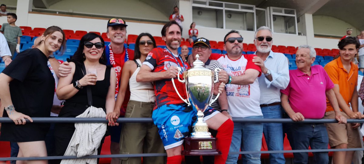 Neste podcast pechamos co Campionato Galego contra reloxo e logo imos a festa do <a href="/CDBarco/">𝐂𝐞𝐧𝐭𝐫𝐨 𝐝𝐞 𝐃𝐞𝐩𝐨𝐫𝐭𝐞𝐬 𝐁𝐚𝐫𝐜𝐨</a> 

🏆O presi <a href="/nilocdbarco/">daniel ramos barrio</a> e un emocionado <a href="/rubengarcia_14/">ruben garcia</a> capitán e con 43 anos deixa o equipo da súa vila campión da Copa de Ourense e de novo na Terceira

📻👉 radiogalegapodcast.gal/horaahora?h=17…