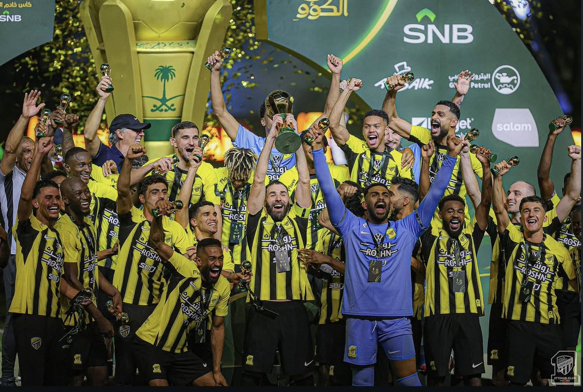 m_mb181's tweet photo. في كل انتصار للاتحاد,تتجسد قصة شجاعة وعزيمة لا تنكسر
دوري وكأس الملك ليسا مجرد بطولات بل شهادة على أن الاتحاد لا يقهر
ألف مبروك لجماهيره الوفية التي أظهرت معنى الوفاء الحقيقي،وللنادي الذي لا يعرف إلا القمة
الاتي بطل ويبقى البطل
#الاتحاد_بطل_الدوري #الاتحاد_بطل_كأس_الملك #الاتحاد https://t.co/Y64d2aVn8G