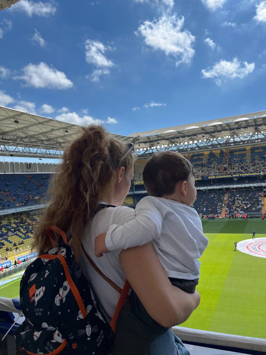 senemisleyen's tweet photo. İlk galibiyetini aldı Fenerbahçe’den 💙💛 https://t.co/qoNLgrj7t6