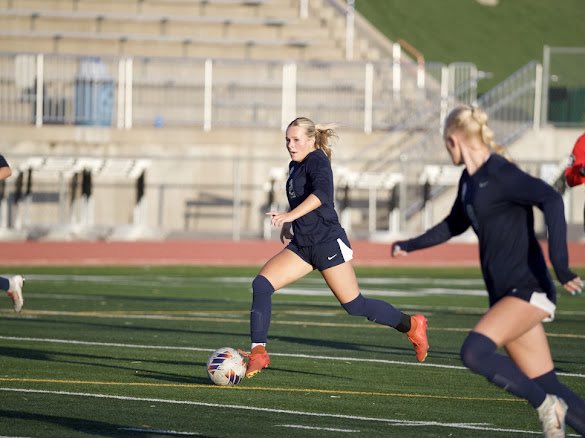 izzyschroder2's tweet photo. Ended my junior season with 15 goals, 4 assists, and 34 points !!  Such an amazing family❤️❤️ #chapfam https://t.co/M8mo2oJHyr