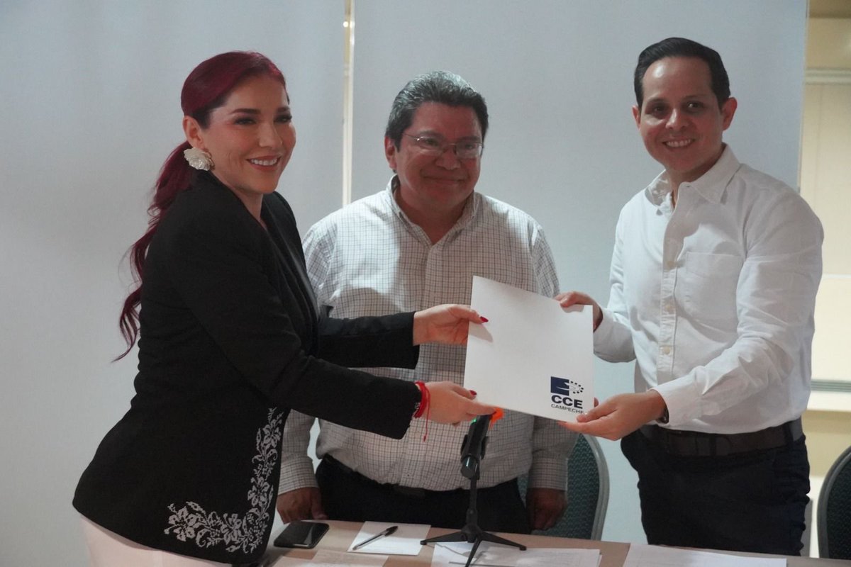 JLavalleMaury's tweet photo. Con el respaldo de nuestra gobernadora @LaydaSansores  y @UCSCampeche ,celebramos el Foro de Propuestas para la Nueva Ley de Desarrollo Económico.
En #Campeche necesitamos leyes que impulsen inversión, empleo y oportunidades; ¡Escuchando a quienes día a día construyen nuestra economía!. #GobiernoDeTodos #TuOpinionCuenta